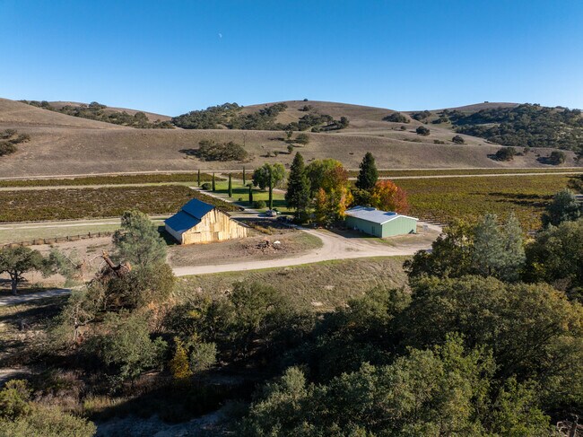 Plus de détails pour 77620 Lowes Canyon rd, San Miguel, CA - Terrain à vendre