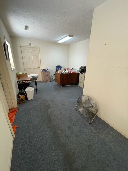 2260 Harrington Hwy, Eden, NC à vendre - Photo intérieure - Image 3 de 7