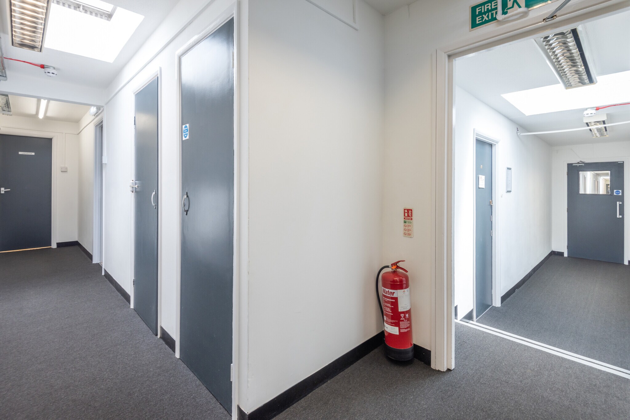 44-46 Terrace Rd, Walton On Thames for lease Interior Photo- Image 1 of 2