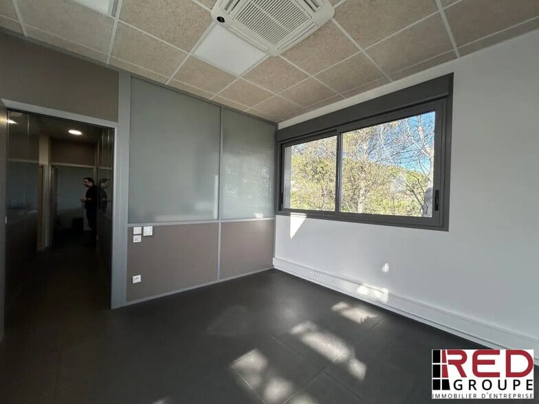 Bureau dans Gardanne à louer - Photo intérieure - Image 3 de 10