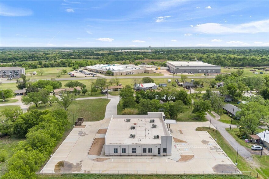 901 McClintic Dr, Groesbeck, TX à vendre - Aérien - Image 2 de 10
