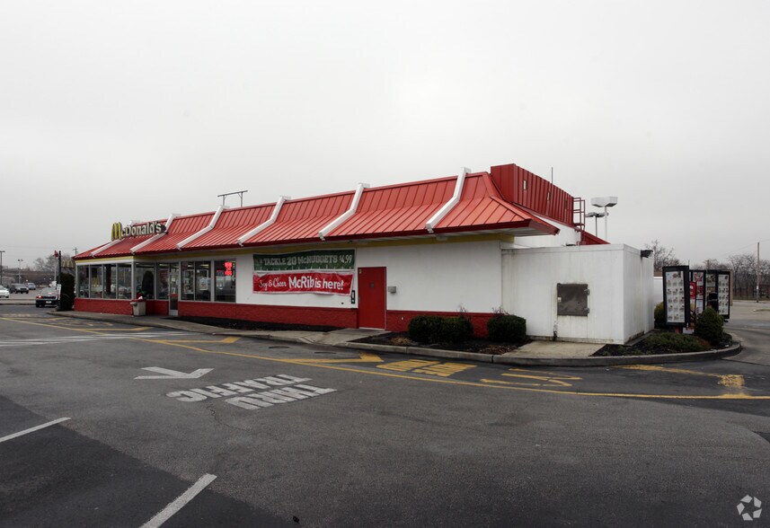 5601 Vine St, Philadelphia, PA à louer - Photo du bâtiment - Image 3 de 17