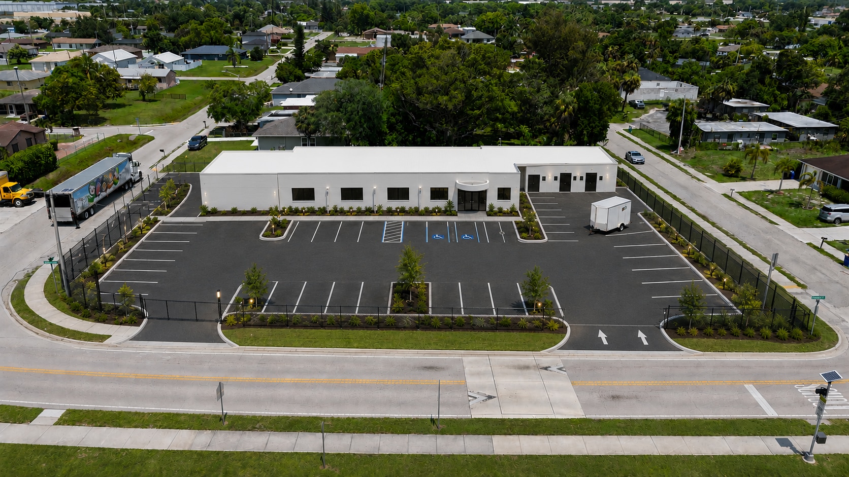2305 Henderson Ave, Fort Myers, FL à louer Photo du bâtiment- Image 1 de 2