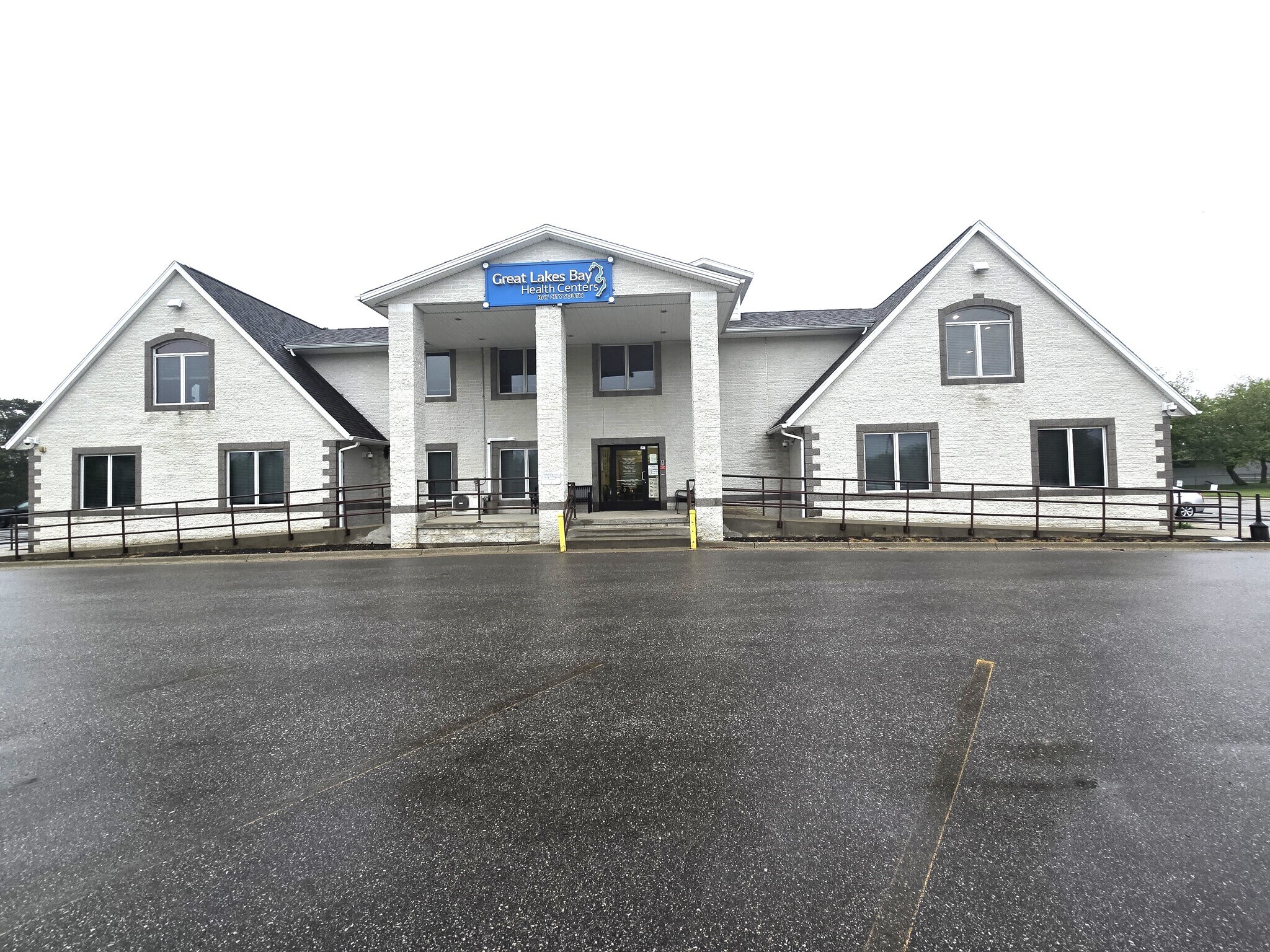 690 S Trumbull St, Bay City, MI à vendre Photo principale- Image 1 de 29