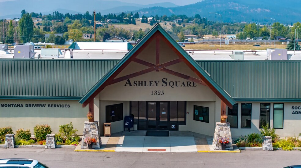 1325 US Highway 2, Kalispell, MT à louer - Photo principale - Image 1 de 1