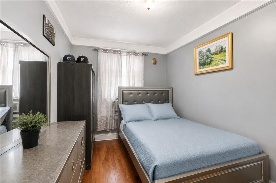 1432 E Gun Hill Rd, Bronx, NY à vendre - Photo du bâtiment - Image 3 de 22