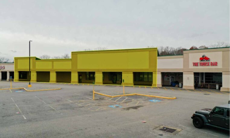 119-151 Webster Square Rd, Berlin, CT for lease - Building Photo - Image 2 of 6