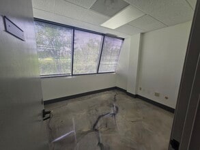 2323 Lake Club Dr, Columbus, OH for lease Interior Photo- Image 2 of 4