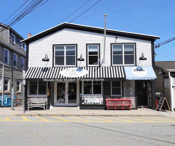 87 Water St, Woods Hole, MA à vendre - Photo du bâtiment - Image 2 de 21