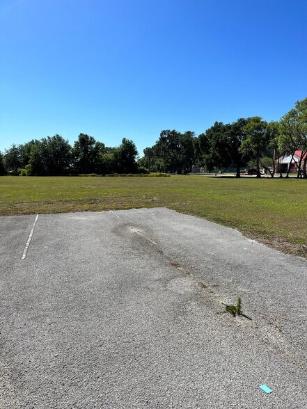 2401 Walden Woods Dr, Plant City, FL à vendre - Photo du bâtiment - Image 1 de 6