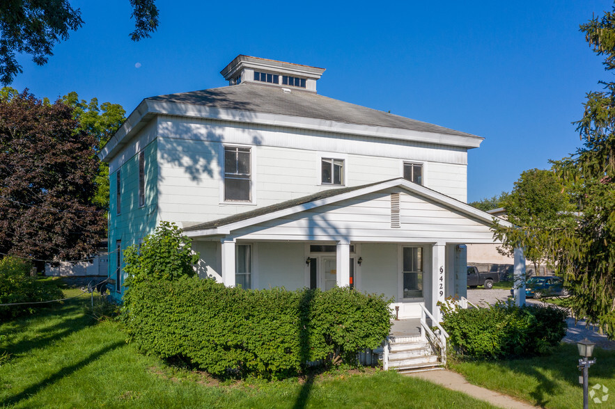 9429 Main St, Hamburg, MI à vendre - Photo principale - Image 1 de 1