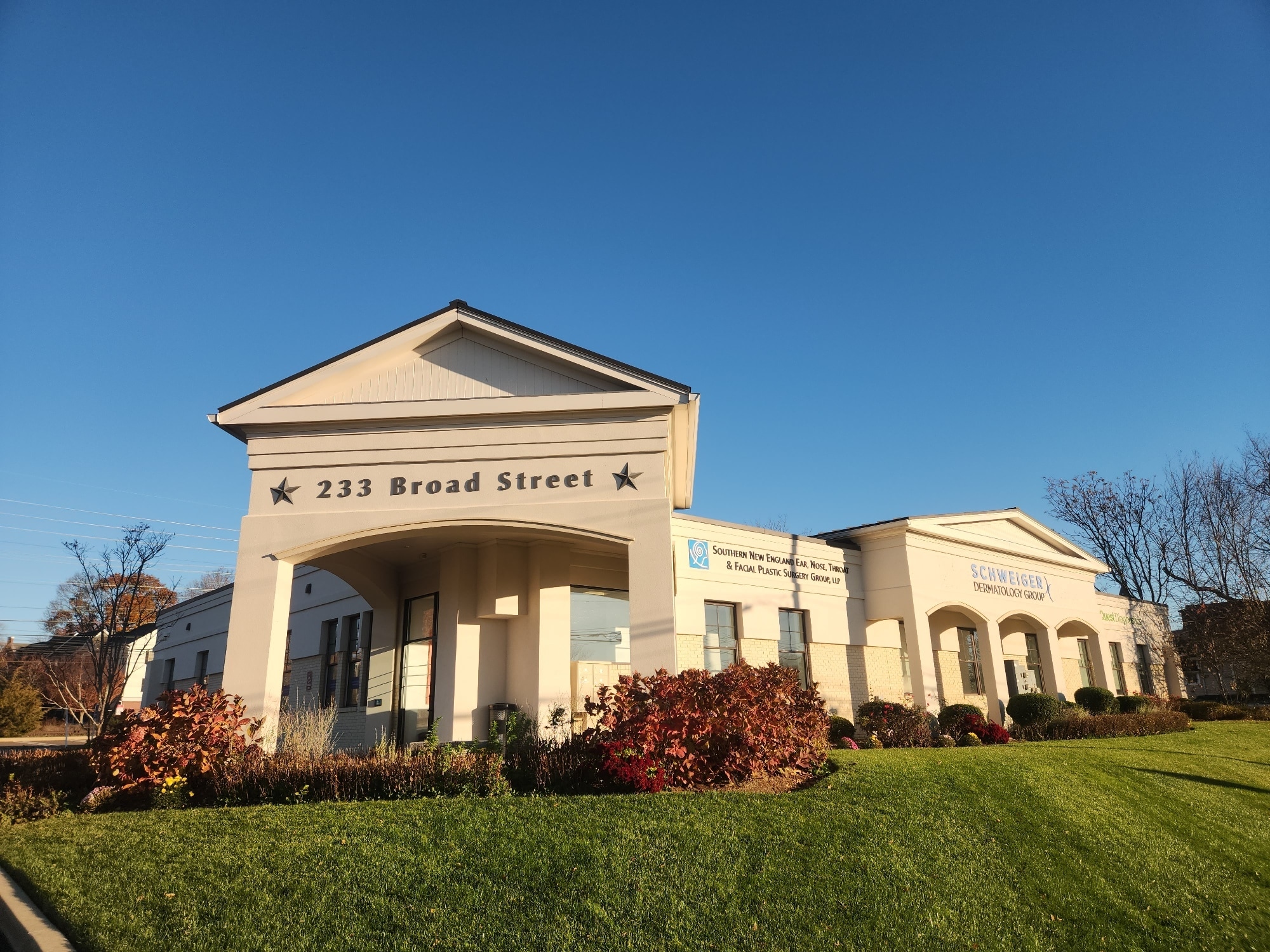 233 Broad St, Milford, CT for lease Primary Photo- Image 1 of 14