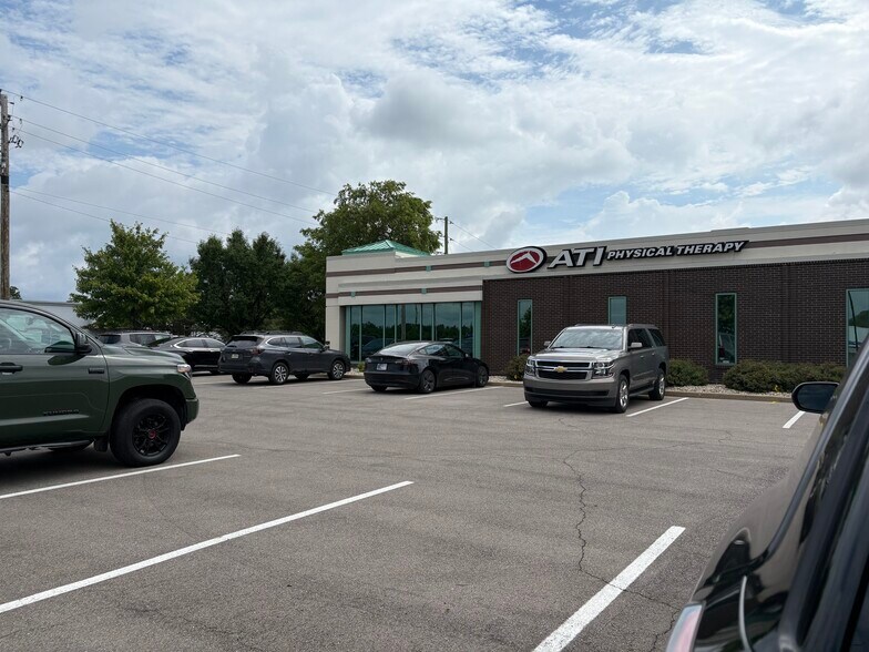 5949 W Raymond St, Indianapolis, IN à vendre - Photo du bâtiment - Image 2 de 11