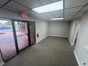 551 S Apollo Blvd, Melbourne, FL à louer Photo intérieure- Image 1 de 5