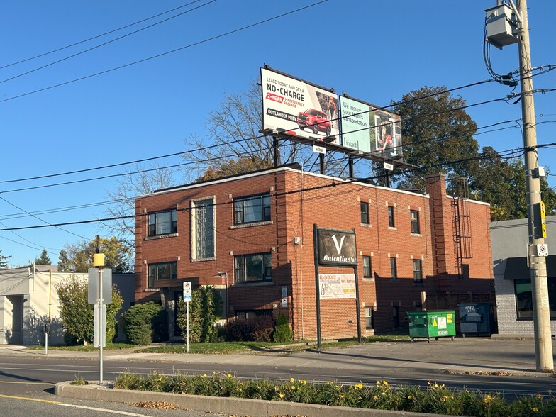 832 King St W, Hamilton, ON for sale - Building Photo - Image 1 of 8