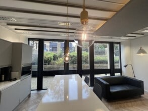 Hornbeam Park Av, Harrogate for lease Interior Photo- Image 2 of 13