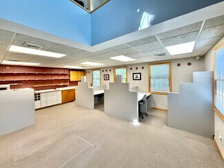 Plus de détails pour 270 Park Pl, Chagrin Falls, OH - Bureau à louer