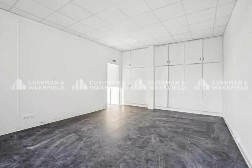 42 Rue De L'Aqueduc, Paris for lease - Building Photo - Image 3 of 17