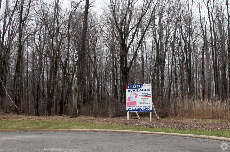 Industrial Pky, Hudson, OH à vendre - Photo principale - Image 1 de 1