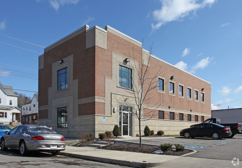 2355 Norwood Ave, Cincinnati, OH à vendre - Photo du bâtiment - Image 2 de 3