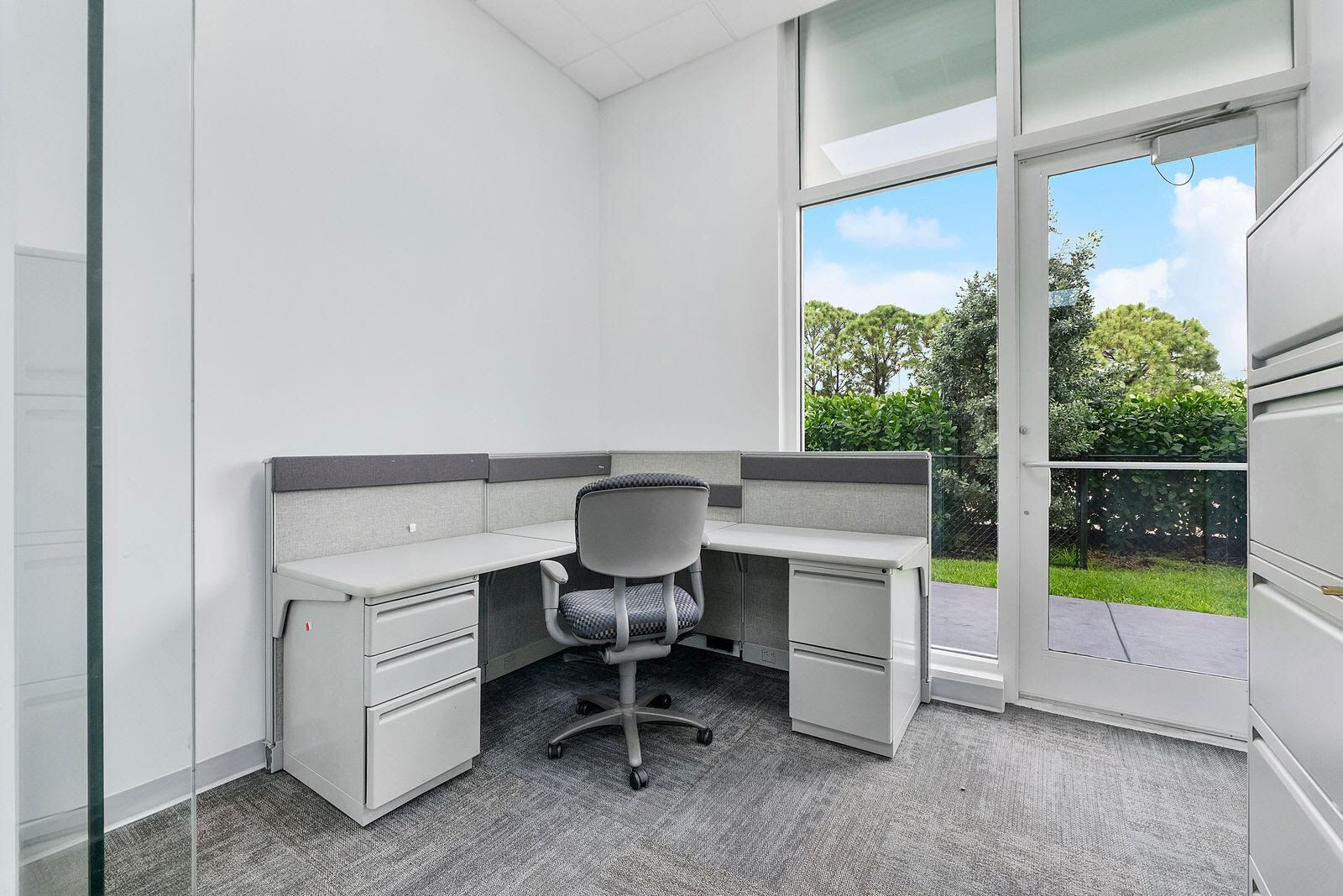 1300 S Dixie Hwy, Lantana, FL for lease Interior Photo- Image 1 of 2