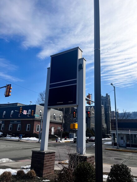 300 Market St, Johnstown, PA à louer - Photo du bâtiment - Image 3 de 4