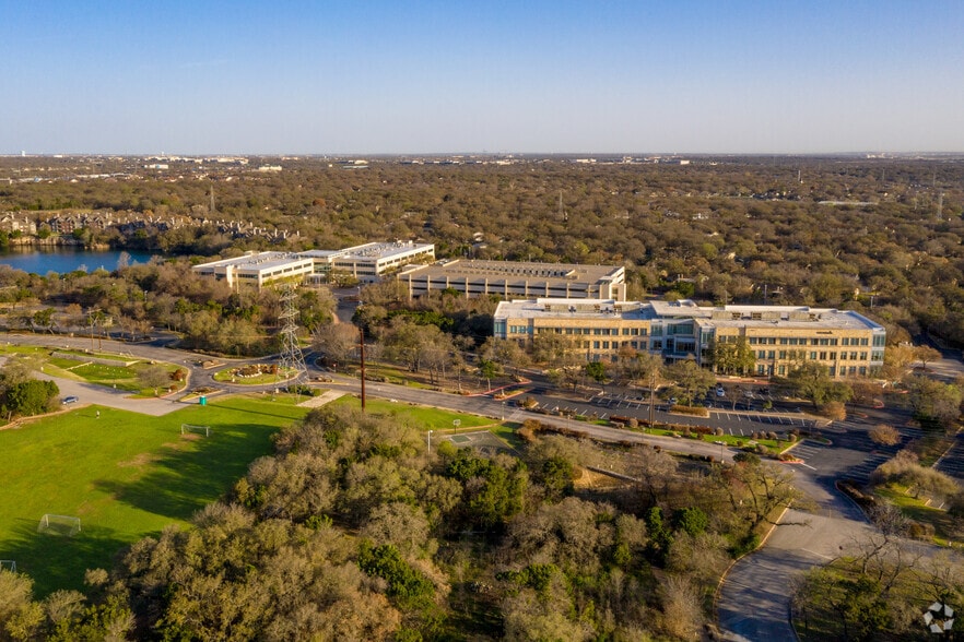 10900 Stonelake Blvd, Austin, TX à louer - Aérien - Image 3 de 16