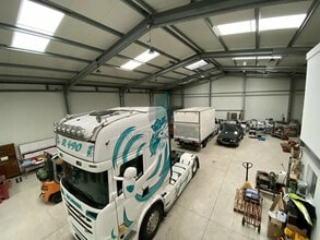 Flex in Goussainville for lease Interior Photo- Image 2 of 13