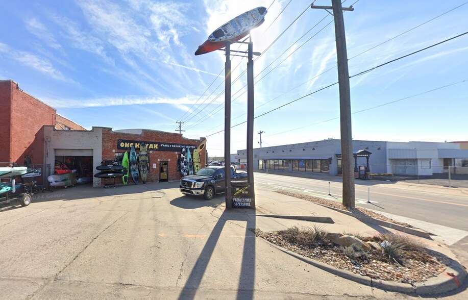 220 N Western Ave, Oklahoma City, OK à vendre - Photo du bâtiment - Image 2 de 10