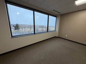 6377 S Revere Pky, Centennial, CO for lease Interior Photo- Image 2 of 2