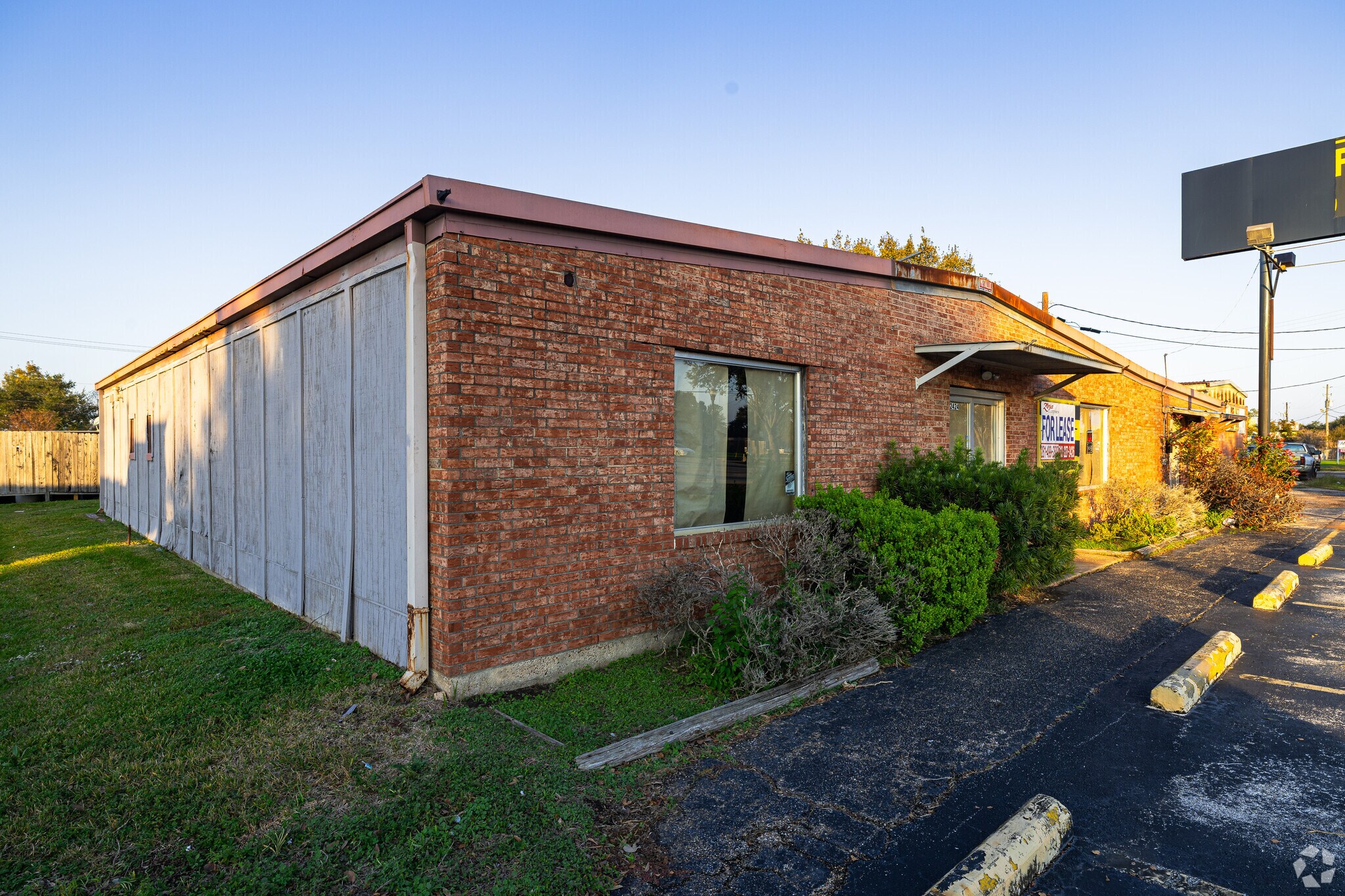2424 S Main St, Stafford, TX à louer Photo principale- Image 1 de 6