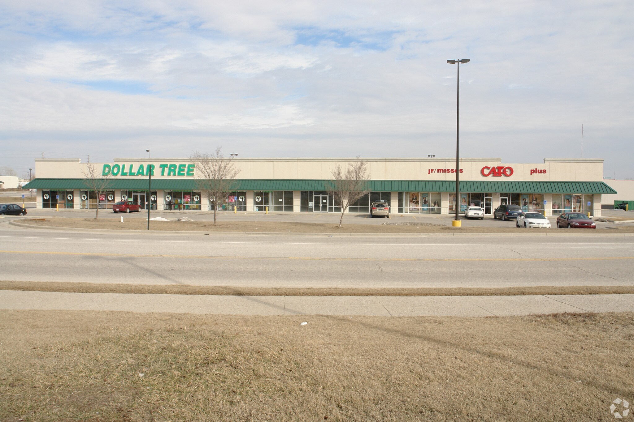 102-106 Peter Pan Rd, Independence, KS for sale Primary Photo- Image 1 of 7