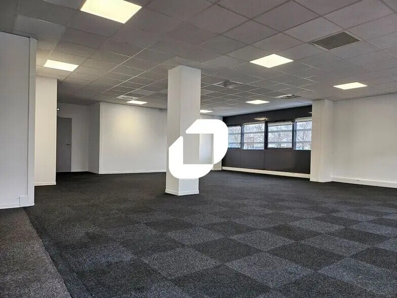 Office in Montpellier for lease - Interior Photo - Image 2 of 17