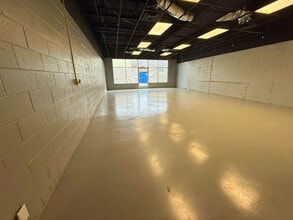 603-641 Peters Creek Pky, Winston-Salem, NC for lease Interior Photo- Image 2 of 4