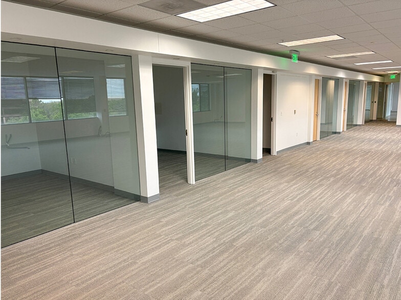 12980 Foster St, Overland Park, KS for lease - Building Photo - Image 3 of 5