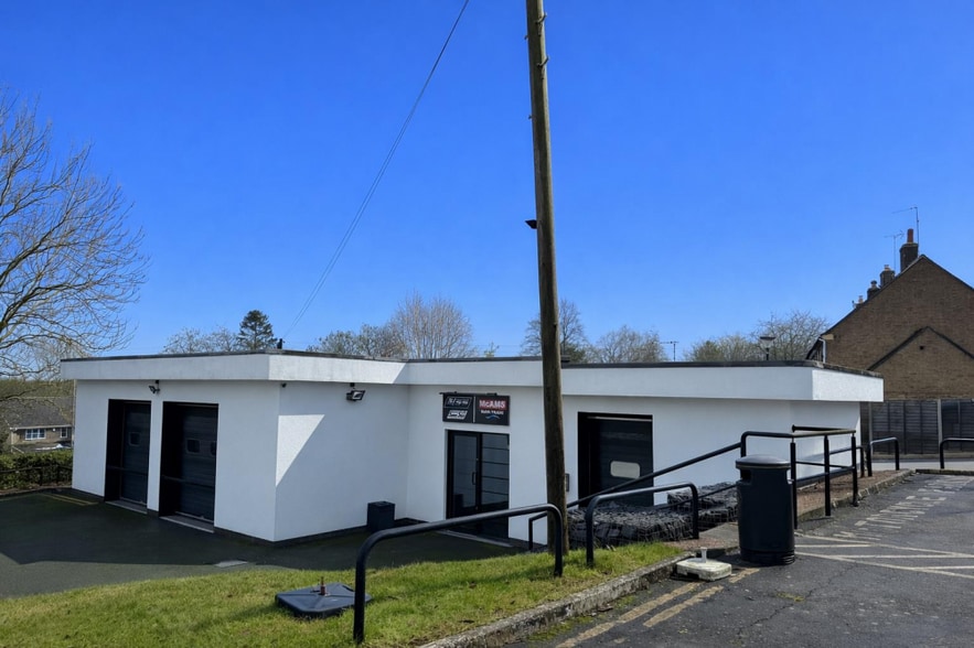 Peterborough Rd, Wansford for lease - Primary Photo - Image 1 of 5