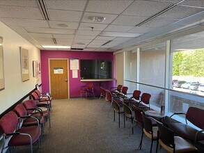 8000 Five Mile Rd, Cincinnati, OH for lease Interior Photo- Image 2 of 2