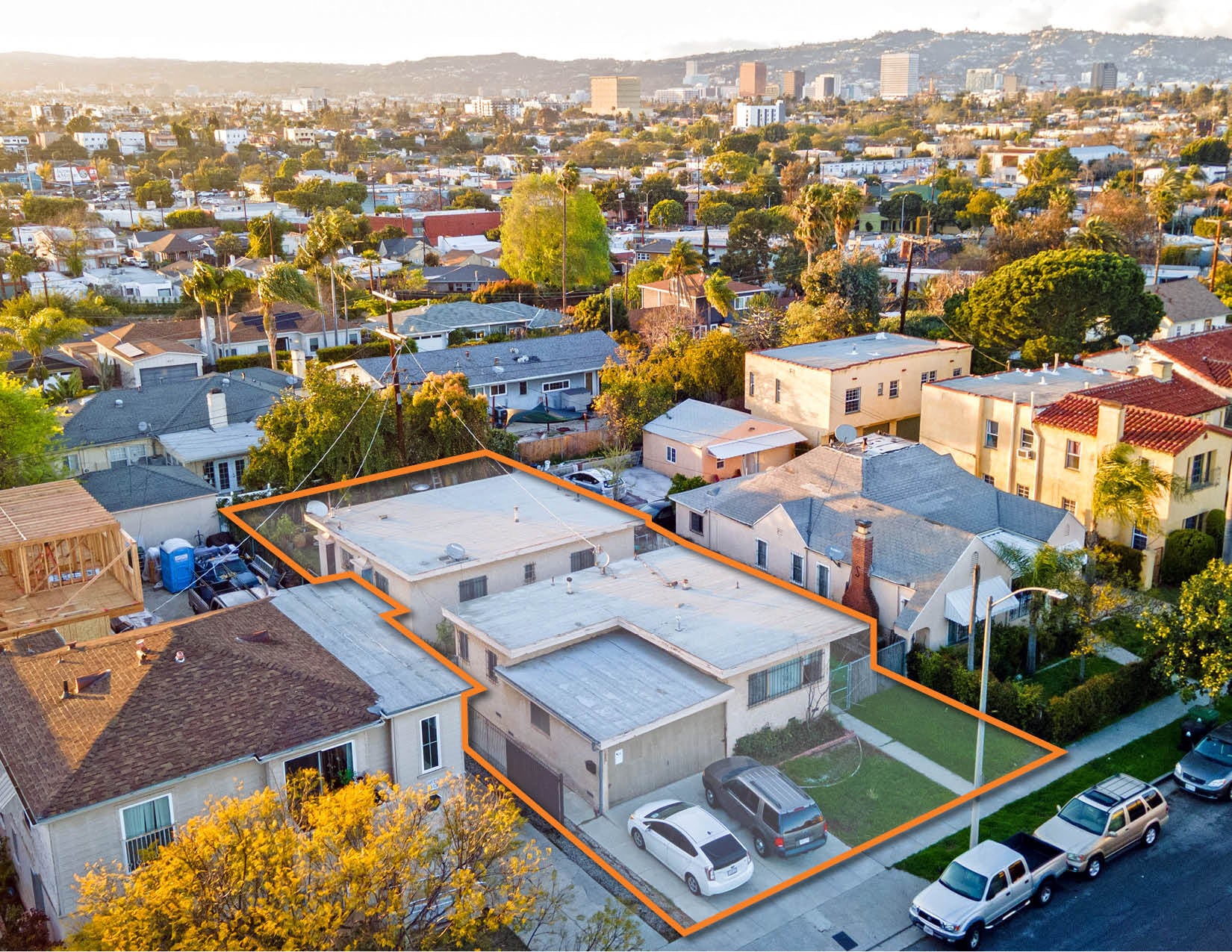 1867 S Cochran Ave, Los Angeles, CA for sale Primary Photo- Image 1 of 6