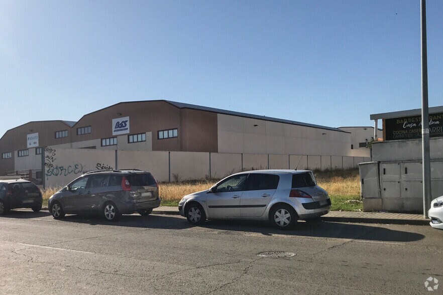 Calle Bronce, 32, Loeches, Madrid à vendre - Photo du bâtiment - Image 1 de 4