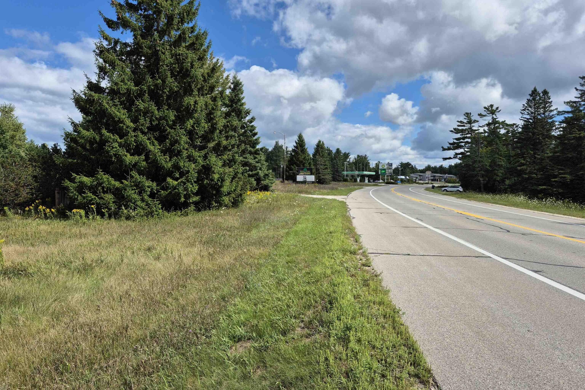 6838 US-2 Hwy, Manistique, MI for sale Primary Photo- Image 1 of 22