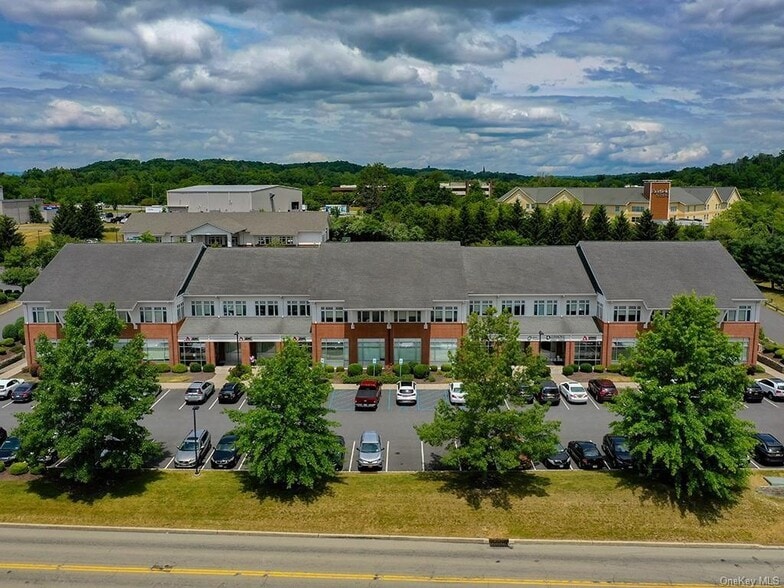 30 Hatfield Ln, Goshen, NY for lease - Building Photo - Image 2 of 14