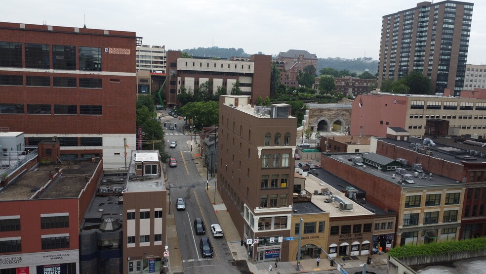 906 Fifth Ave, Pittsburgh, PA for sale - Building Photo - Image 2 of 6