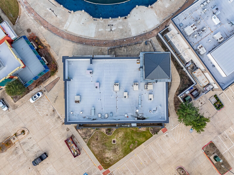 800 University Dr E, College Station, TX for lease - Building Photo - Image 3 of 5