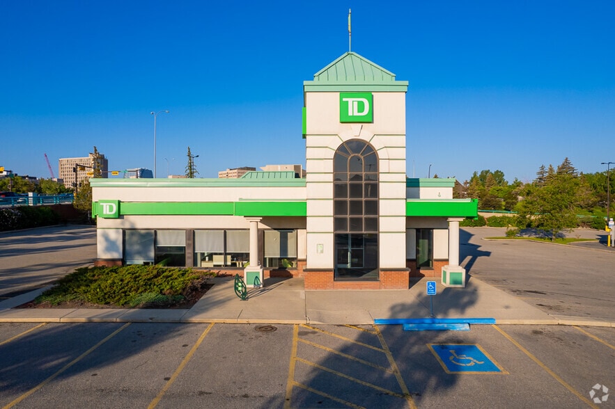 3630 Brentwood Blvd NW, Calgary, AB à louer - Photo principale - Image 2 de 7