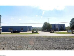 11342 E Pike Rd, Cambridge, OH for lease Building Photo- Image 1 of 17