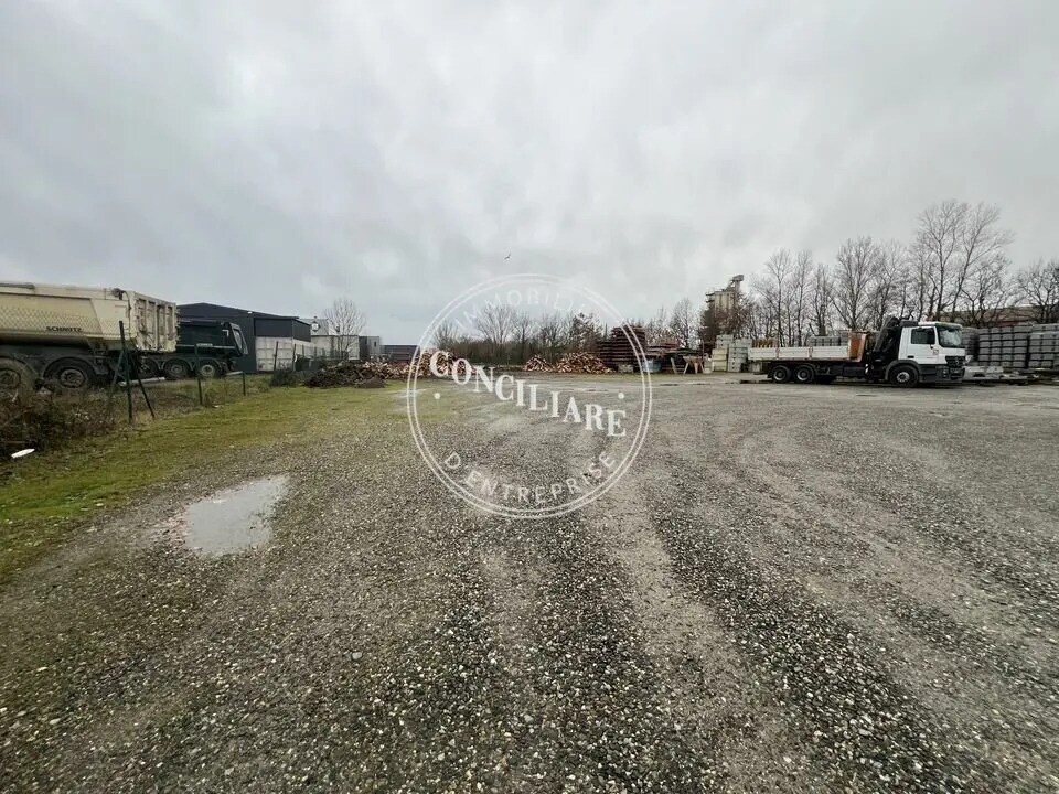 Industrial in Portet-sur-Garonne for lease Building Photo- Image 1 of 6