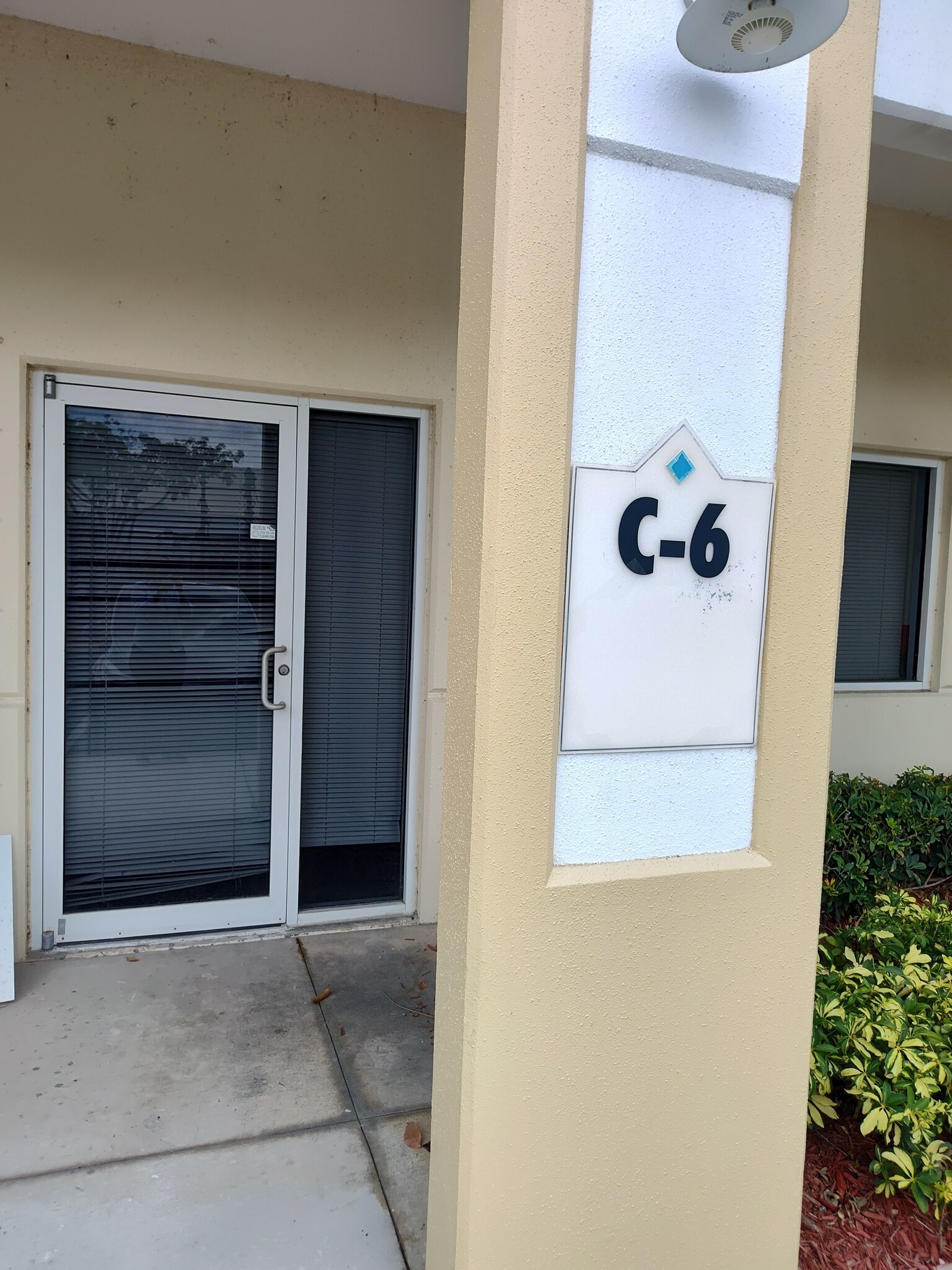 2721 Vista Pky, West Palm Beach, FL for lease Building Photo- Image 1 of 3