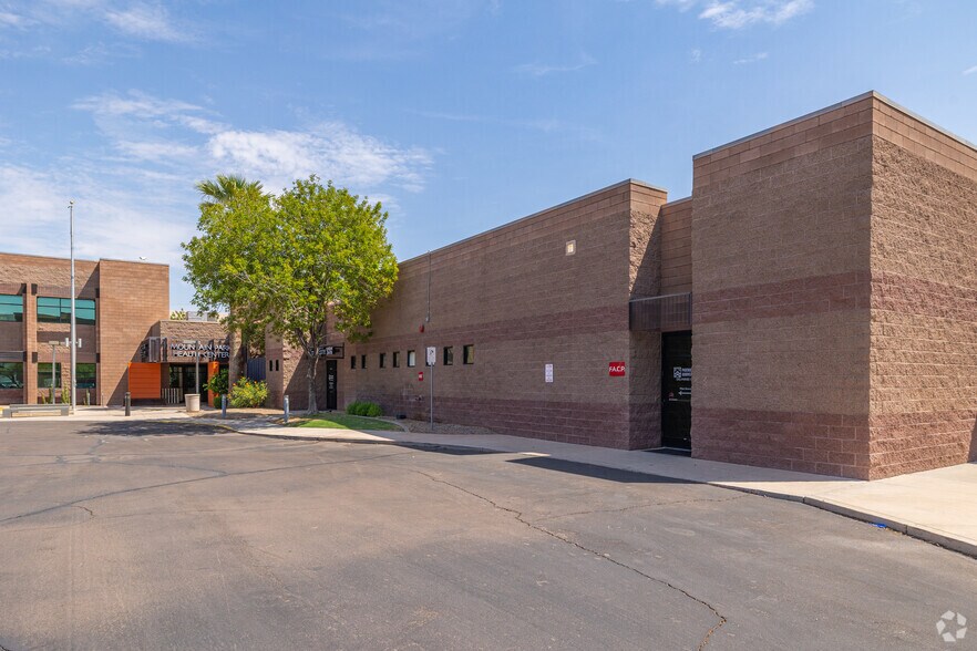 140 N Litchfield Rd, Goodyear, AZ à louer - Photo du bâtiment - Image 3 de 3