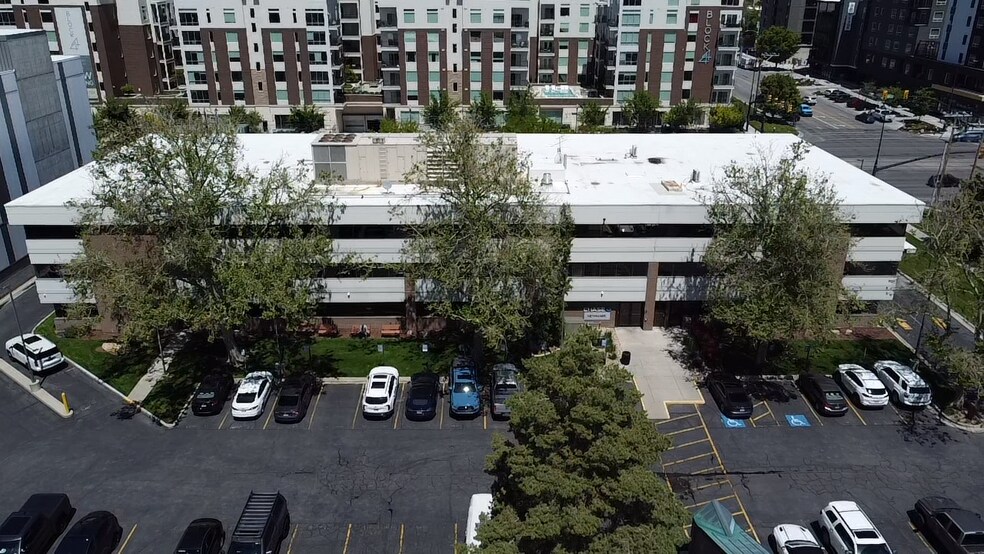 376 E 400 S, Salt Lake City, UT à louer - Photo du bâtiment - Image 2 de 13