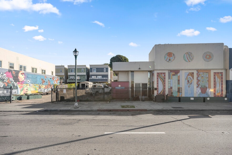 5920 San Pablo Ave, Oakland, CA à louer - Photo du bâtiment - Image 1 de 3